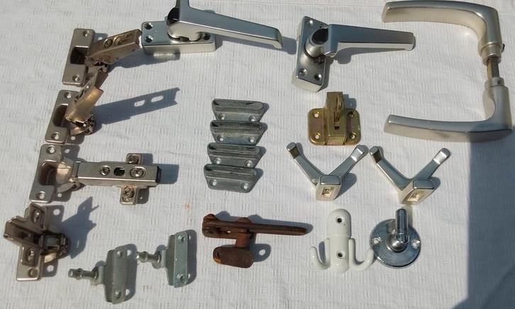 Diverse Hang- en Sluitwerk Onderdelen, Doe-het-zelf en Verbouw, Hang- en Sluitwerk, Gebruikt, Overige typen, Overige materialen