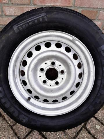 aanhanger reserve wiel 15 inch  beschikbaar voor biedingen