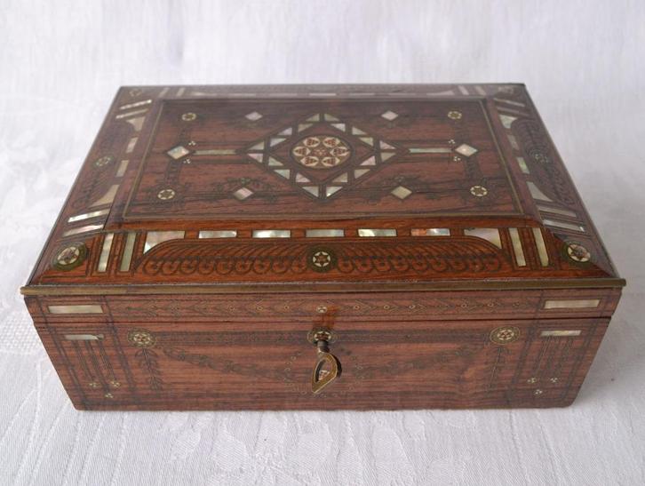 Prachtig ingelegd houten juwelenkistje kistje, Italië ~1900, Antiek en Kunst, Antiek | Woonaccessoires, Ophalen of Verzenden