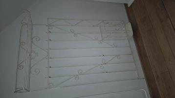 Kapstok gemaakt van smeedijzer beschikbaar voor biedingen