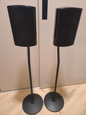 TMA compact speakers op standaard