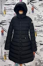 Moncler all black charpal winterjas maat 12 (860 euro), Moncler EU, Moncler, Zo goed als nieuw, Moncler