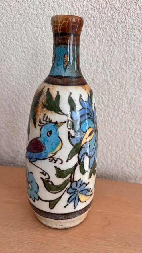 Aardewerk vaas met vogel. Hoogte ca 26 cm., Antiek en Kunst, Antiek | Vazen, Ophalen
