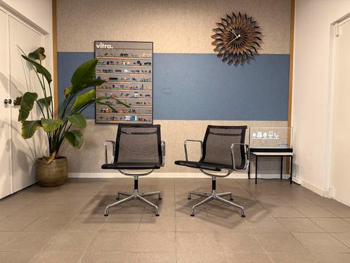 Vitra | Eames | EA 108 | Zwart Netweave – chroom | 2x, Huis en Inrichting, Stoelen, Gebruikt, Twee, Kunststof, Metaal, Zwart, Ophalen of Verzenden