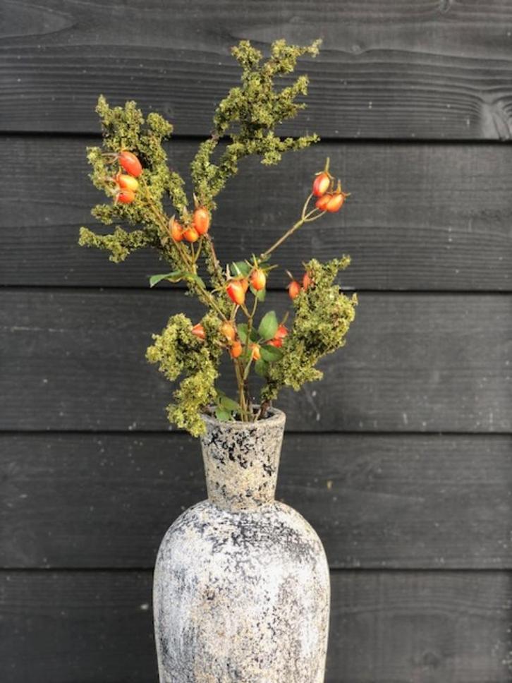 PRACHTIG: NIEUW ROZENBOTTEL TAK oranje SILKA bijna echt, Huis en Inrichting, Woonaccessoires | Kunstplanten en Kunstbloemen, Nieuw