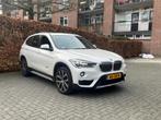 BMW X1 DEFECT, LEES BESCHRIJVING, Pano 2017 Automaat, Auto's, BMW, Wit, Origineel Nederlands, 75 €/maand, Particulier