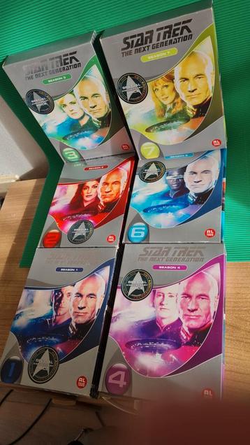 Star Trek TNG Seizoen 1-4, 6-7 - zo goed als nieuw! beschikbaar voor biedingen