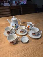 Vintage Clown Servies - Kopjes, Schotels, Theepot, Huis en Inrichting, Keuken | Servies, Ophalen of Verzenden, Zo goed als nieuw