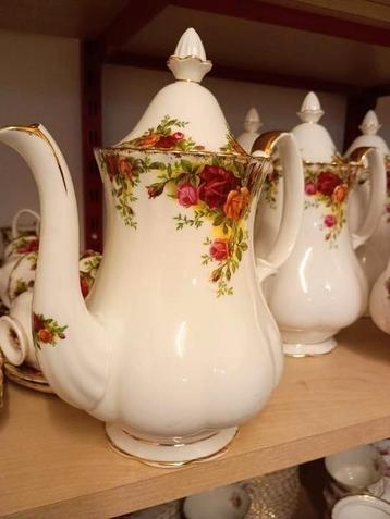 Royal Albert Old country rose  beschikbaar voor biedingen