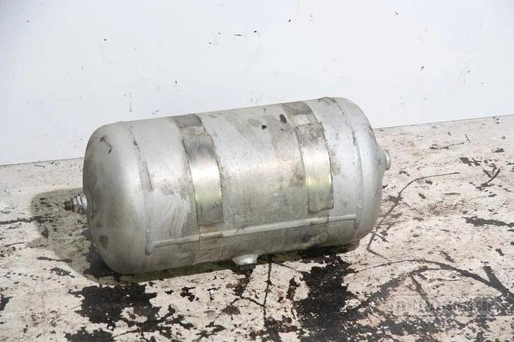 Iveco Compressed Air System Lucht Tank Iveco Used, Auto-onderdelen, Vrachtwagen-onderdelen, Gebruikt, Ophalen