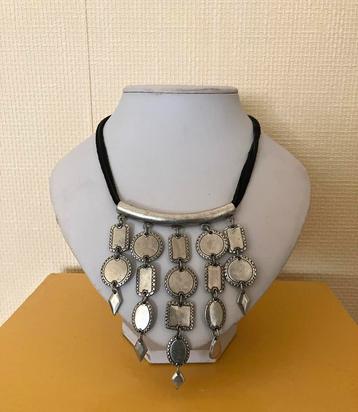 Ketting verstelbaar met vierkante muntjes 📿 beschikbaar voor biedingen