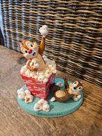 Disney Chip en Dale beeldje Disneyland Paris, Ophalen of Verzenden, Mickey Mouse, Zo goed als nieuw, Beeldje of Figuurtje