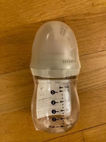 We-Too babyfles van 160 ml beschikbaar voor biedingen