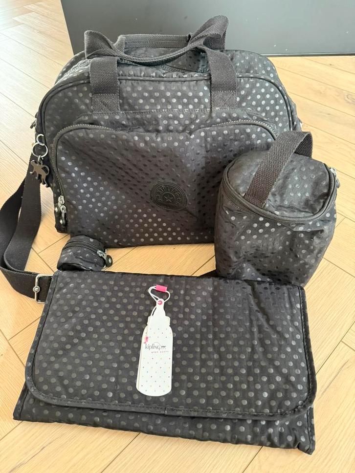 Kipling camama luiertas zwart zgan, Kinderen en Baby's, Luiertassen, Zo goed als nieuw, Ophalen of Verzenden