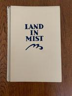 "Land in Mist" Marja Roc Hollandia 1946, Boeken, Ophalen of Verzenden, Zo goed als nieuw