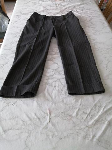 Nette Dames driekwart pantalon met streep maat 36 beschikbaar voor biedingen