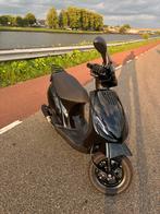 Zip e5 2024. 80cc, Fietsen en Brommers, Scooters | Piaggio, Ophalen, Zip, Zo goed als nieuw, Benzine