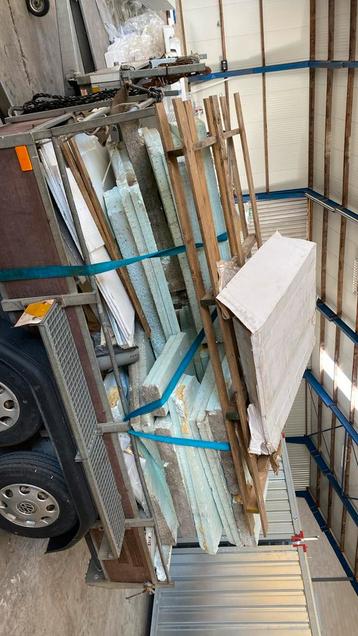 Isolatie materiaal beschikbaar voor biedingen