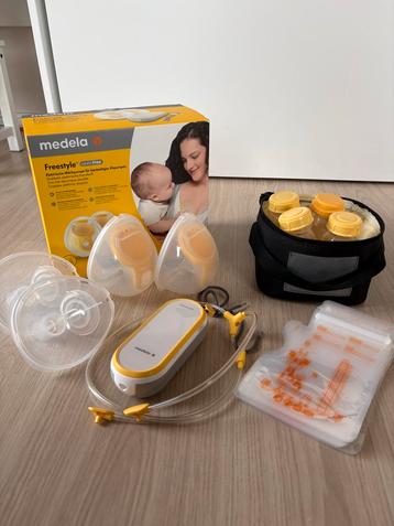 Medela Freestyle Compleet met Koeltas & Flesjes beschikbaar voor biedingen