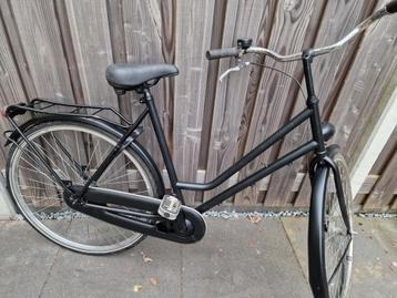 Zwarte omafiets 28inch  beschikbaar voor biedingen