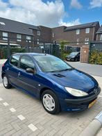 Peugeot 206 1.4 5D 2002 Blauw, nieuwe APK., Voorwielaandrijving, 4 cilinders, Blauw, Origineel Nederlands