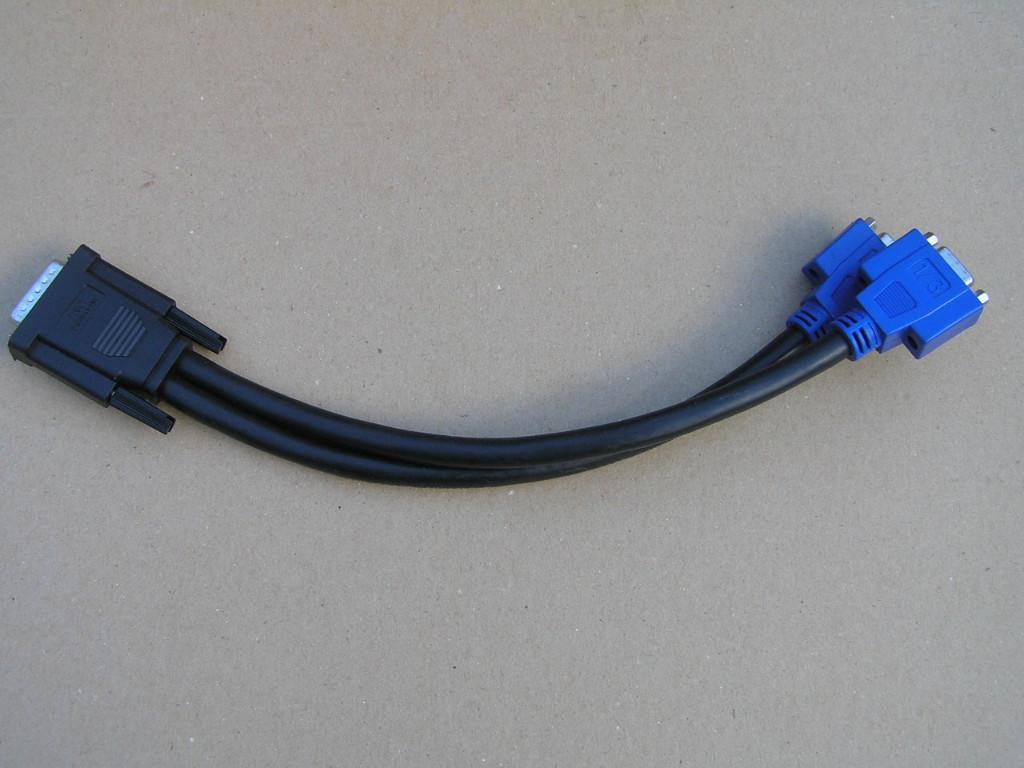 Monitorkabel splitter Molex LFH60 male naar 2 x VGA, Computers en Software, Pc- en Netwerkkabels, Ophalen of Verzenden, Nieuw