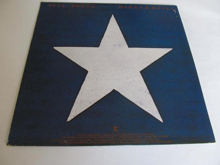 Neil Young - Hawks & Doves ( lp), Cd's en Dvd's, Vinyl | Rock, Gebruikt, Poprock, 12 inch, Verzenden