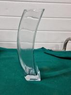 -	Vaas glas gebogen vierkant, Huis en Inrichting, Woonaccessoires | Vazen, Ophalen of Verzenden, 'T Olde Gre-j, Info@toldegrej.nl