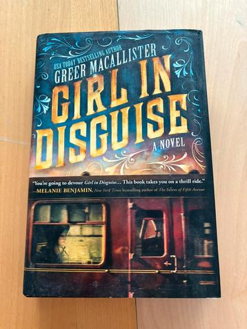 Girl in disguise beschikbaar voor biedingen
