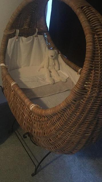 Wieg beschikbaar voor biedingen