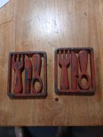 2 Metalen Onderzetters gietijzer- Vintage Keukenaccessoires, Onbekend, Ophalen of Verzenden, Onbekend, Onbekend