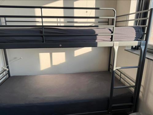 IKEA stapelbed metaal 90x200 – grijs – netjes en stevig, Huis en Inrichting, Slaapkamer | Stapelbedden en Hoogslapers, Zo goed als nieuw