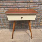 Vintage jaren 50-60 halkastje/ bijzetkastje/ sidetable., Ophalen, 50 tot 100 cm, Vintage, Zo goed als nieuw
