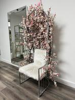 SPOEDVERKOOP: GIGANTISCHE BLOEMEN STOEL, Huis en Inrichting, Woonaccessoires | Zuilen en Pilaren, Ophalen of Verzenden, Zo goed als nieuw