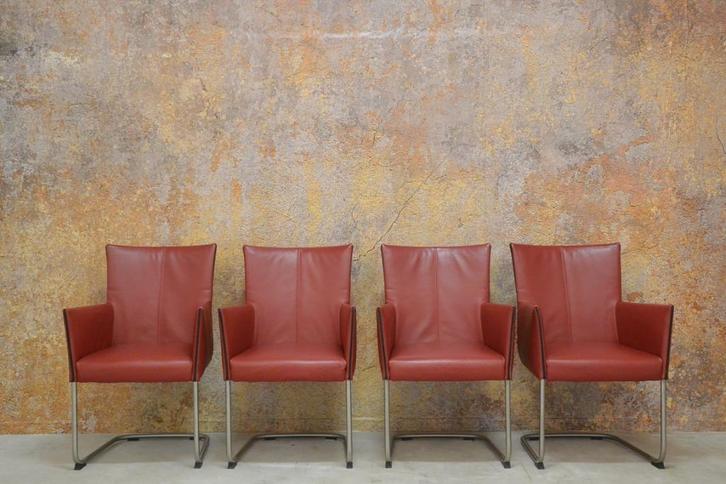 ZGANieuw 4 rode leren Bert Plantagie Jones design stoelen, Huis en Inrichting, Stoelen, Zo goed als nieuw, Vijf, Zes of meer stoelen