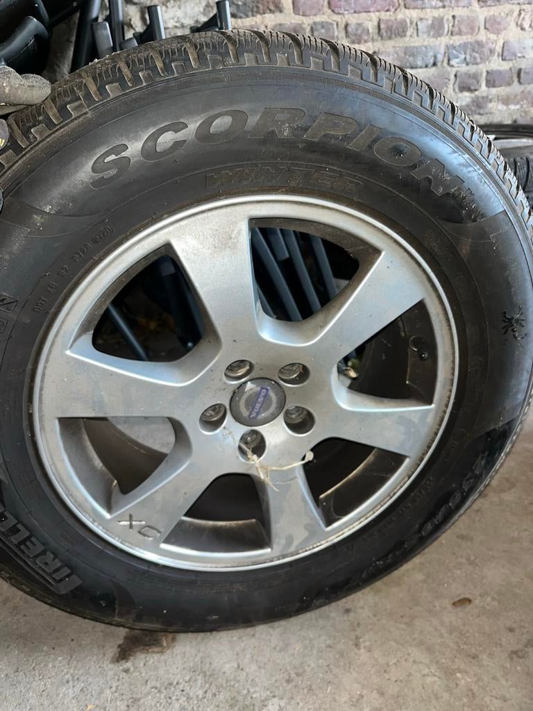 Volvo Velgen met Winterbanden, Ophalen