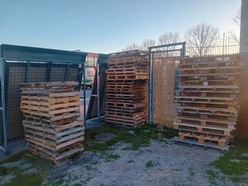 Gratis pallets / Gratis hout / kachelhout  beschikbaar voor biedingen