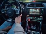 Jaguar XE AUT 2016 Zwart 200pk! Uniek uitgevoerd! Nieuw APK!, 1800 kg, 4 cilinders, Zwart, Origineel Nederlands