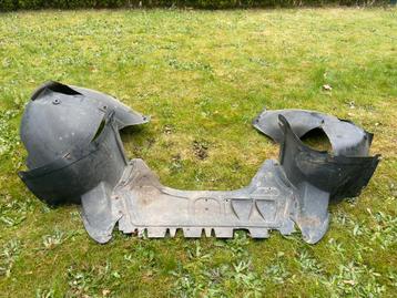 Modderkuipen bodemplaat volkswagen golf 5 / 6 beschikbaar voor biedingen