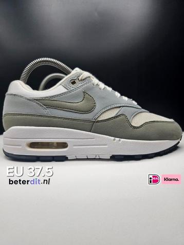 Nike Air Max 1 'White/Dark Stucco-Light'
Maat: 37.5  beschikbaar voor biedingen