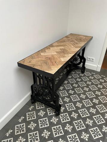 Salontafel visgraat gietijzer industrie look beschikbaar voor biedingen