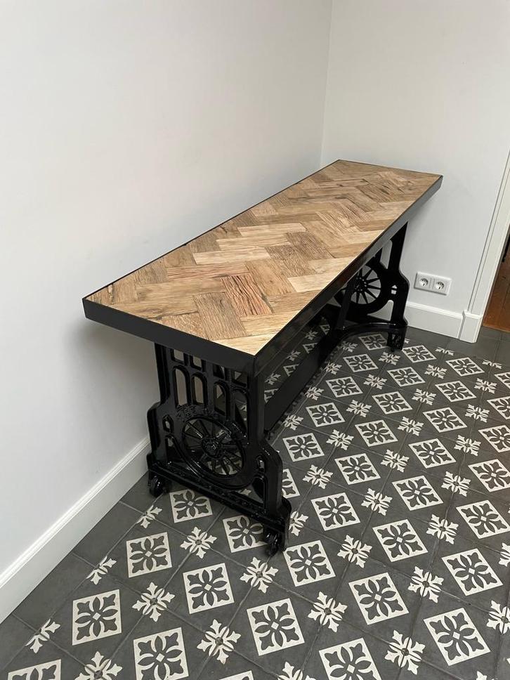 Salontafel visgraat gietijzer industrie look, Huis en Inrichting, Tafels | Salontafels, Nieuw, 75 cm of meer, Minder dan 50 cm