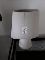 Vaas light en living., Huis en Inrichting, Woonaccessoires | Vazen, Ophalen of Verzenden, Nieuw, Wit, Minder dan 50 cm