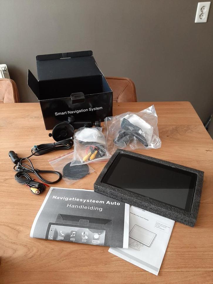 Auto navigatiesysteem 9 inch nieuw in doos., Auto diversen, Autonavigatie, Nieuw, Ophalen of Verzenden