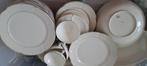 Servies Chodzies porselein met gouden randje Poland, Antiek en Kunst, Antiek | Servies compleet, Ophalen