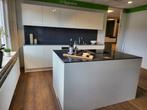 Zeer fraaie Häcker keuken met fraai blad van composiet, Bora, Huis en Inrichting, Keuken | Complete keukens, Ophalen, Gebruikt