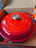 Le Creuset pan - nieuw, kleine lakbeschadiging, 902, rue Olivier Deguise 02230 Fresnoy le grand, France, Le Creuset SAS, Gietijzer