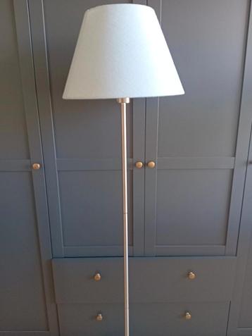 Staande vloerlamp ikea