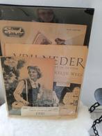 Doosje uit 1950 met  Libelle vrij Nederland Spiegel, Boeken, Tijdschriften en Kranten, Ophalen of Verzenden, Gelezen, Damesbladen