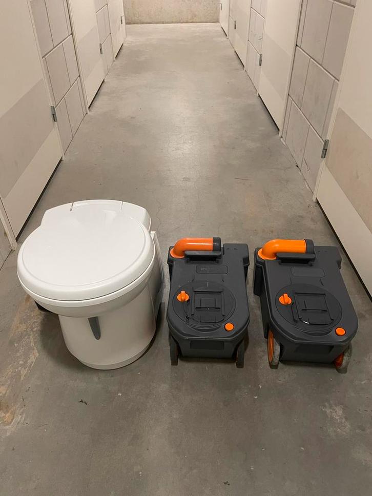 Thetford cassette toilet C263-S, Caravans en Kamperen, Camper-accessoires, Zo goed als nieuw, Ophalen